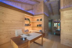 Super private Luxury Chalet with Hotel facilities
