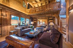 Elegant Alpine Chalet with Spa