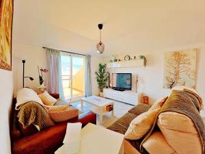 Bioparc ático muy amplio y soleado, cerca de la playa y centro, con parking y AC