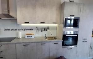 Villa Lana - Cabrunici by Villas Guide