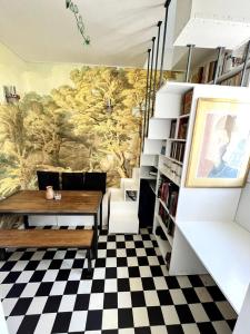 Cozy and bright duplex