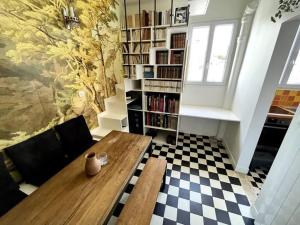 Cozy and bright duplex