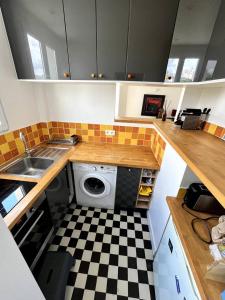 Cozy and bright duplex