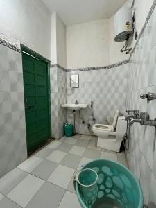 HOTEL HANUMAN GHAT On LAKE PICHOLA