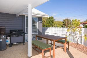 Frangapanis- WIFI, Secure yard, Fire Place