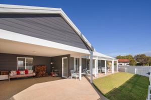 Frangapanis- WIFI, Secure yard, Fire Place