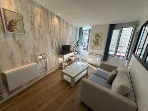 Charmant cocon iodé cosy équipé, baigné de lumière, situé au cœur de La Rochelle à 1min à pied du marché central avec TV et Wifi