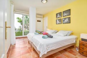 Stunning sea views pool garden