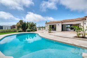Villas REF 2144 - Cannes Californie- Villa for rent : photos des chambres