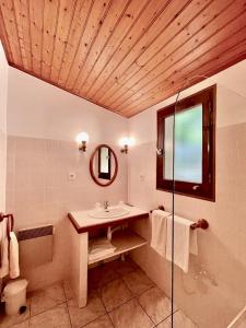 B&B / Chambres d'hotes Ferme Auberge Du Roc : photos des chambres
