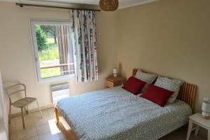 Spacious apartment with pool