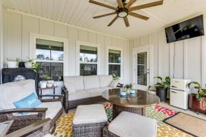 Pet-Friendly Pensacola Home with Fenced Backyard