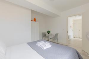 Sleek Studio Style Flat near City of London