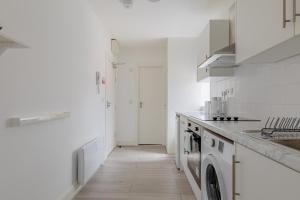 Sleek Studio Style Flat near City of London