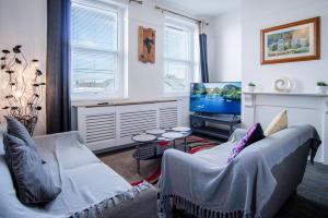 Skyfall - 2 Bedroom Apartment - Milford Haven