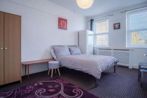 Skyfall - 2 Bedroom Apartment - Milford Haven