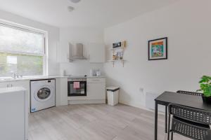 Cosy 1BD First Floor Flat near Tower Bridge - Ubytování bez kategorie ve městě Londýn