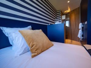 Hotels HOTEL LA MARINE : Chambre Simple - Vue sur Mer
