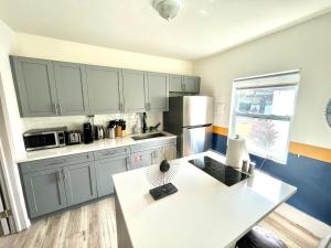 Bahama Mama Las Olas and Holiday Park w Hot Tub