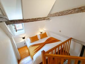 Appartements La Maison Bleue - Historic House in the Heart of Riquewihr : photos des chambres