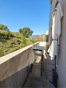 Appartements Nice T2 with Wifi - balcony and view : Appartement