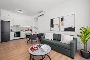 Artemis 204 - Seaside Stories