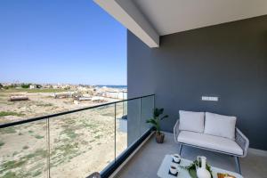 Artemis 204 - Seaside Stories