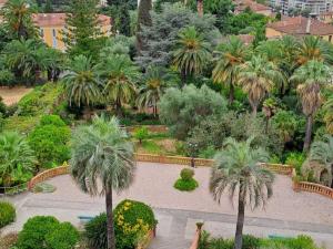 Appartements Spacieux 3P dans palace calme, vue mer a Menton - FR-1-196-385 : photos des chambres