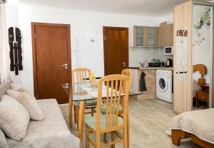 Central Studios on Maria Luiza Street - Cozy Stay in Varna by Flat Mаnаger