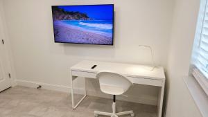 Coastal canal front oasis