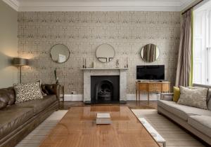 The Edinburgh Address - Castle View Apartment