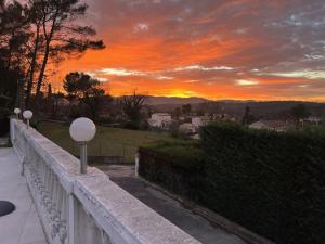 Villas Beautiful 5 bed villa, large pool and views : photos des chambres