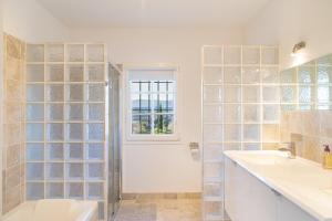 Villas Beautiful 5 bed villa, large pool and views : photos des chambres