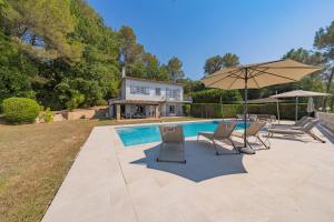 Villas Beautiful 5 bed villa, large pool and views : photos des chambres