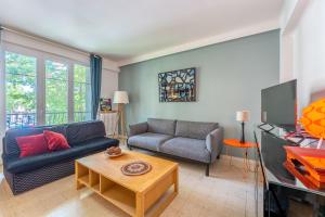 Les Arceaux chaleureux, deux terrasses, parking