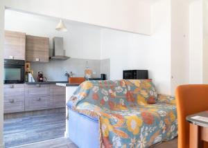 2 pièces - Clim - tram à 5 centre à 15