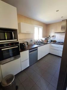 Villas Jolie villa avec piscine et spa : photos des chambres