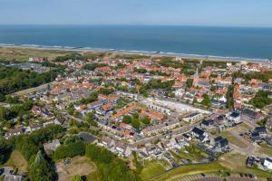 Sfeervol vakantiehuis met airco en grote tuin in centrum Domburg