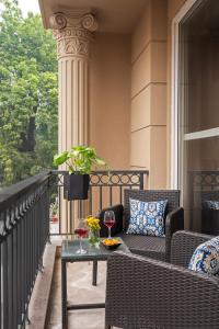 The Urban Perch 3bhk Apartment with lift in South Delhi closest to India gate