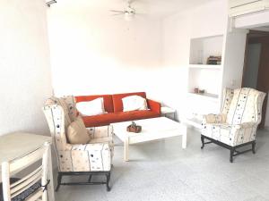 Piso luminoso y a 3 minutos andando de la playa