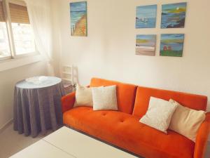 Piso luminoso y a 3 minutos andando de la playa