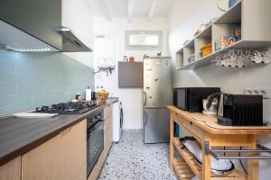 GuestHost - Lovely Apartment in Parma!