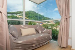 Mountain view apartment near Kata beach