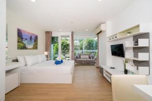 Mountain view apartment near Kata beach