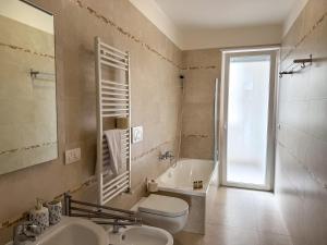 Alba di mare by MONHOLIDAY