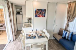 Mobile Home on Lago Maggiore - Direct Beach Access M3