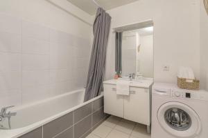 Appartements Cosy et Calme a 80m Tram T3 : photos des chambres