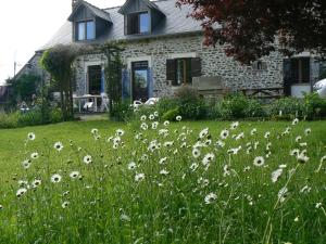 Maisons de vacances Fermette dans les pays de la Loire : Chambre Triple - Vue sur Parc