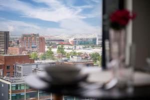 Skyline Old Trafford flat by City SuperHost