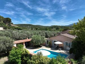 The Olive Garden - Charming Villa for 10 with pool and fast Wifi